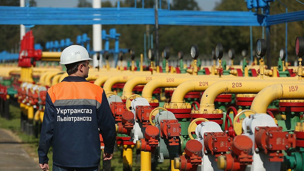 Europe Fears Cuts In Natural Gas From Russia
DASHAVA, UKRAINE - SEPTEMBER 18:  A worker walks among pipes and valves at the Dashava natural gas facility on September 18, 2014 in Dashava, Ukraine. The Dashava facility, which is both an underground storage site for natural gas and an important transit station along the natural gas pipelines linking Russia, Ukraine and eastern and western Europe, is operated by Ukrtransgaz, a subsidiary of Ukrainian energy company NJSC Naftogaz of Ukraine. Ukraine recently began importing natural gas from Slovakia through Dashava as Ukraine struggles to cope with cuts in gas deliveries by Gazprom of Russia. As Russia has cut supplies many countries in Europe that rely heavily on Russian gas fear that Russia will increasingly use gas delivery cuts as a political weapon to counter European economic sanctions arising from Russian involvement in fighting between pro-Russian separatists and Ukrainian armed forces in eastern Ukraine.  (Photo by Sean Gallup/Getty Images)
Sean Gallup
Business, Conflict, Finance, Politics, War, bestof, bestof, topics, topics, topix, topix, toppics, toppics, toppix, toppix