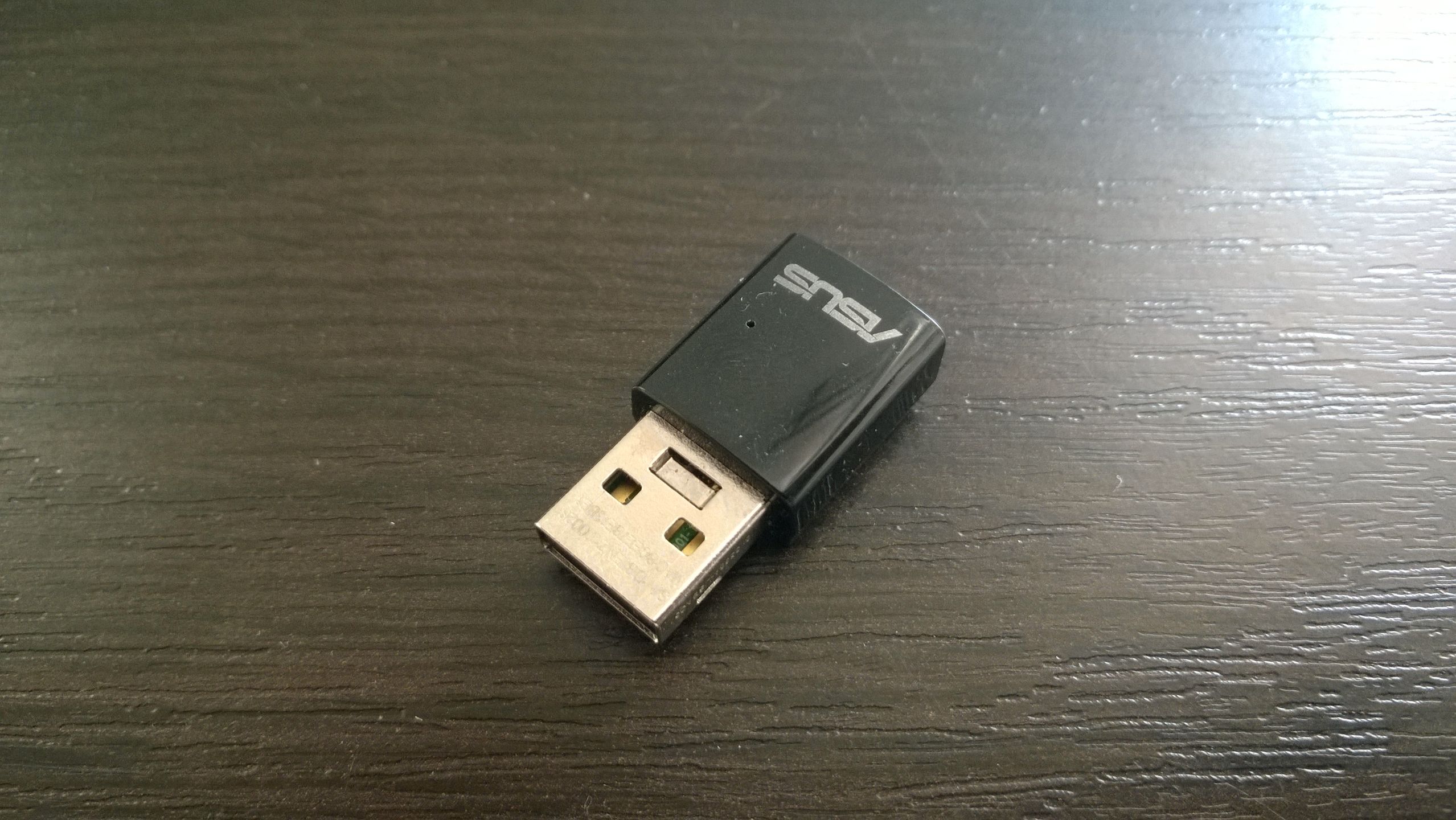 Szybki Internet bez kabli? Testujemy tani router WiFi 802.11ac Asus RT-AC52U 3