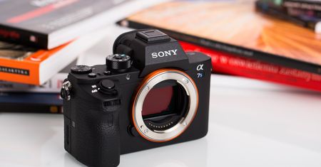 Nadchodzi Sony A7S III - potężny bezlusterkowiec do filmowania