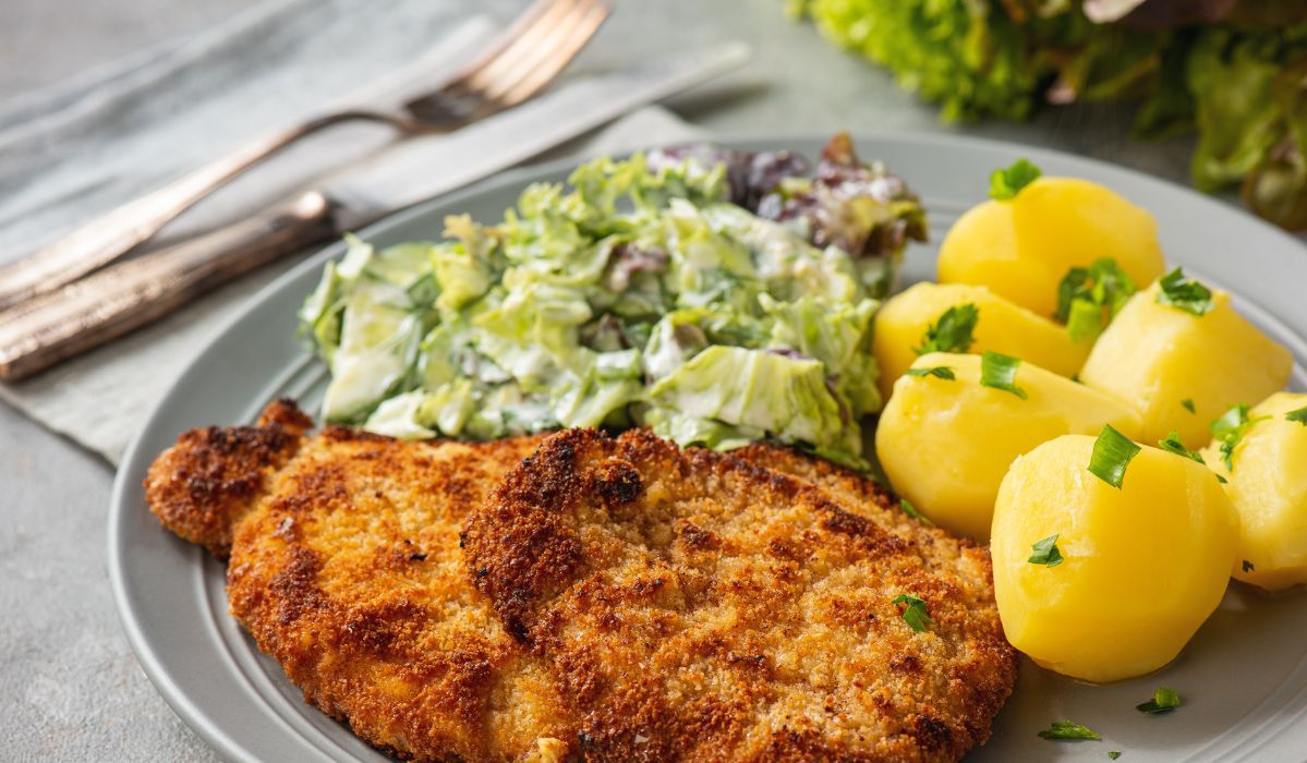 Emerytka wybrała się na schabowego do restauracji. Gdy kelner przyniósł rachunek, złapała się za głowę