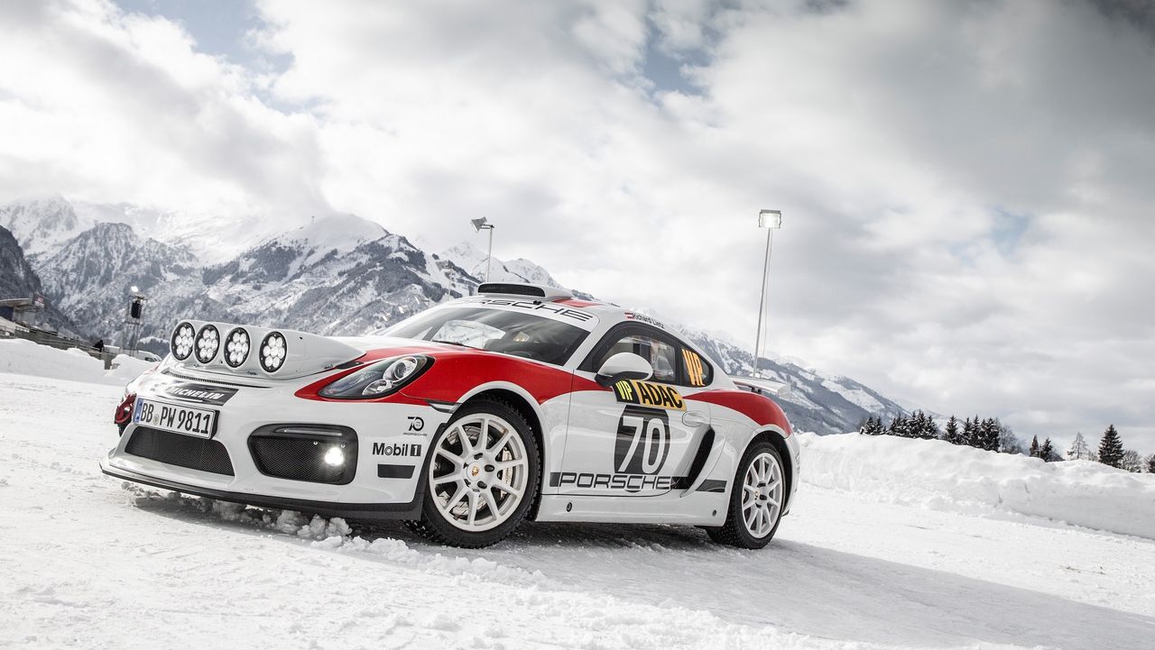 Porsche Cayman GT4 Clubsport Rallye był testowany już także na śniegu i lodzie (fot. Porsche)