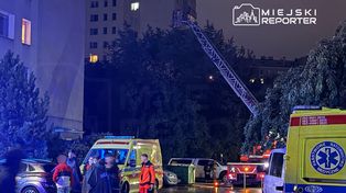 Mężczyzna na parapecie 9. piętra. Akcja służb na warszawskim Bemowie