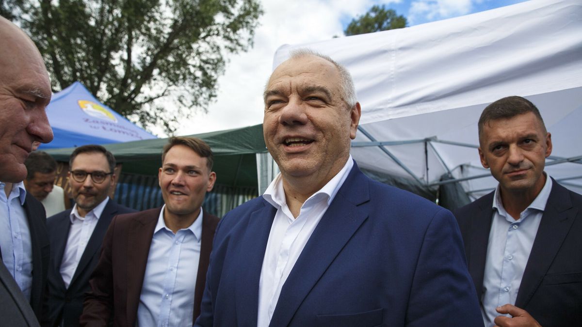 Jacek Sasin tłumaczy się z zarzutów dotyczących eksportu węgla 