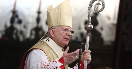 Należy dziękować Panu Bogu za Kaczyńskich? "Arcybiskup szkodzi Kościołowi"