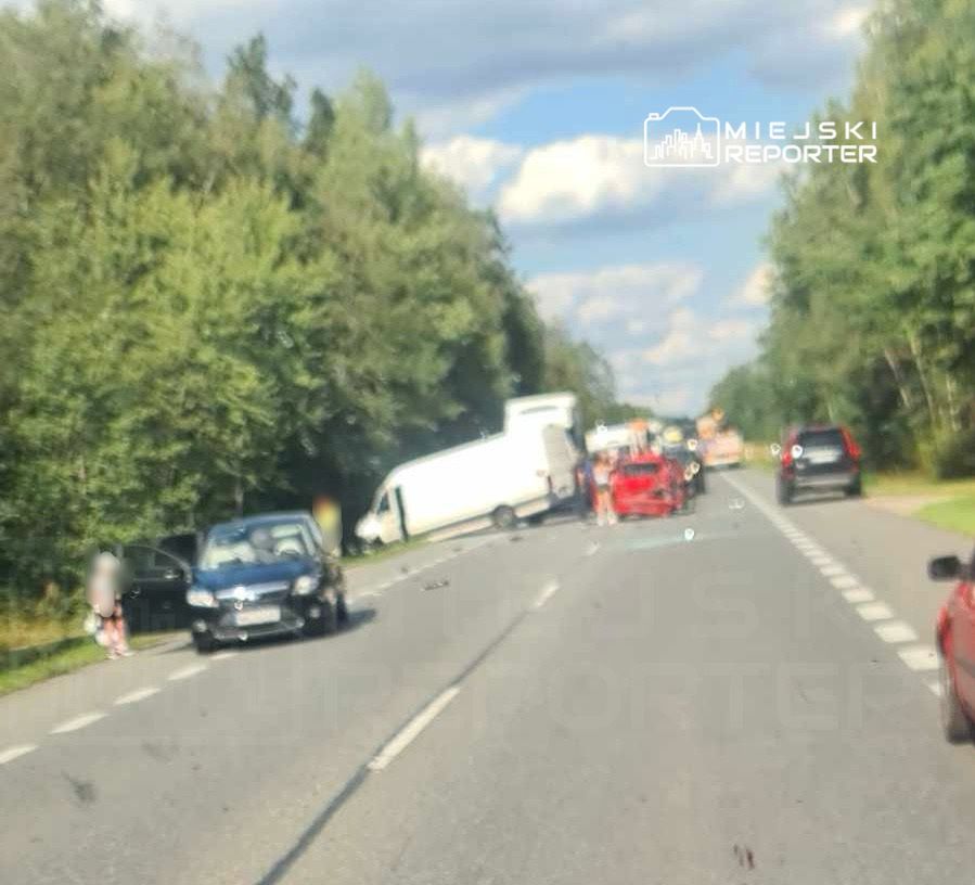 Kędzierak: Wypadek na DK50. Zderzyły się trzy pojazdy