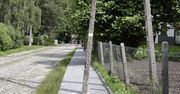 Szczecin: Absurd na wyremontowanym chodniku. Miasto nie występowało o przesunięcie słupa