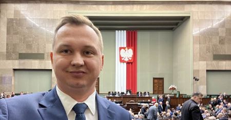 "Lubię kawę zbożową". Zagadkowe nagranie posła PiS