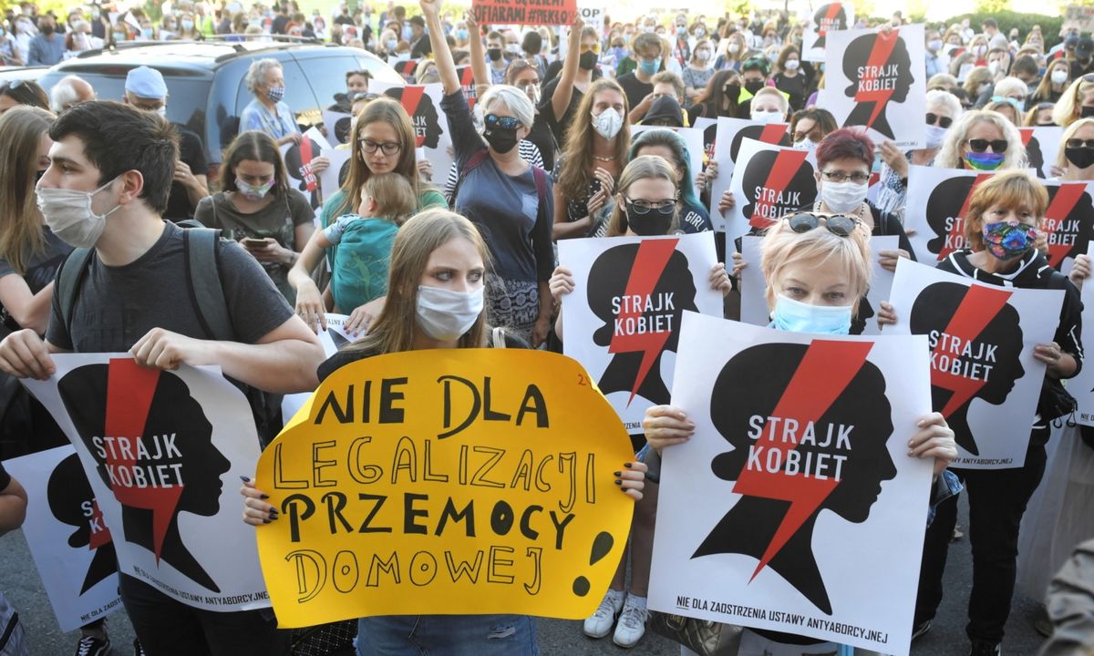 Strajk kobiet "Nie dla legalizacji przemocy domowej", 24.07.2020