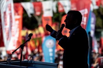 Turcja. Prokuratura zażądała ponad 2 tys. lat więzienia dla byłego burmistrza Stambułu