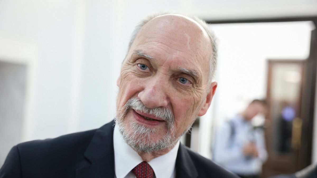 Antoni Macierewicz uważa decyzję MON o likwidacji komisji smoleńskiej za bezprawną