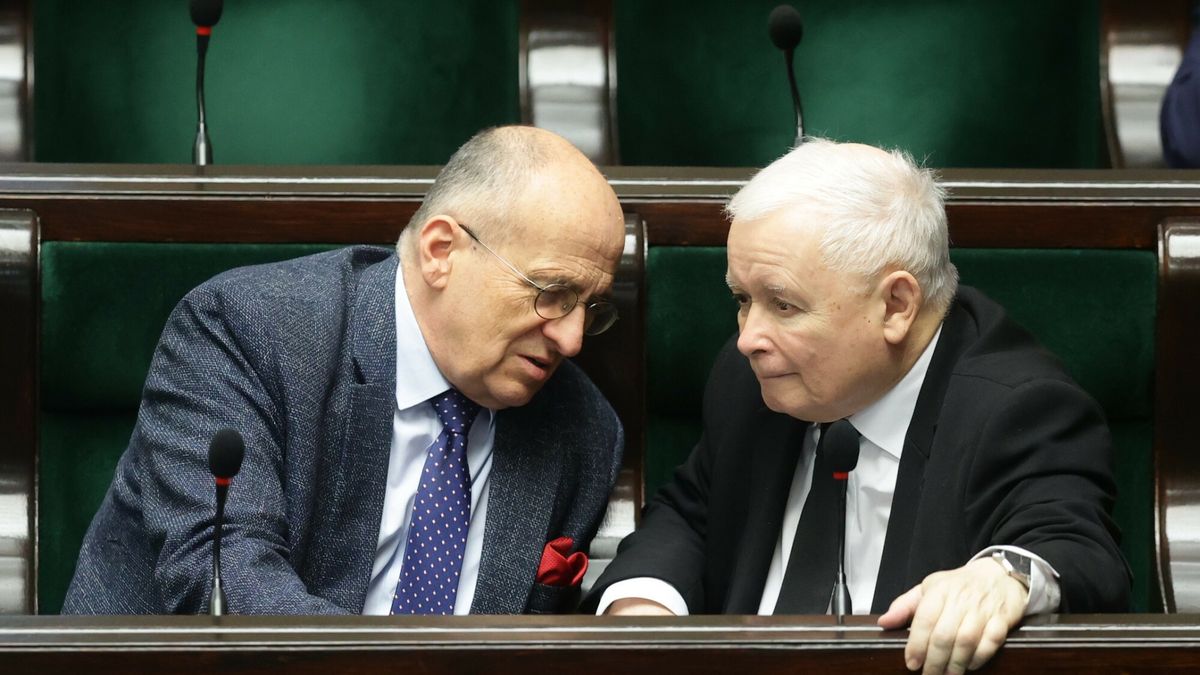 10. posiedzenie Sejmu X kadencji
26.04.2024 Warszawa 10. posiedzenie Sejmu X kadencji fot. Tomasz Jastrzebowski/REPORTER
N/z: Zbigniew Rau, Jaroslaw Kaczynski
Tomasz Jastrzebowski/REPORTER