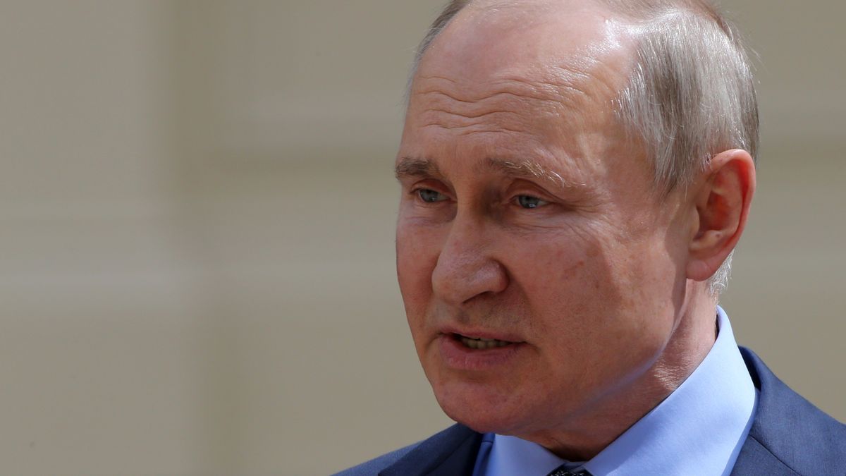 President Putin Opens Monument To Alexander IIIGATCHINA, RUSSIA - JUNE 5:   (RUSSIA OUT) Russian President Vladimir Putin attends the opening ceremony of the monument to Alexander III, on June 5, 2021 in Gatchina, 45 kilometers (28 mi) south of Saint Petersburg, Russia. Emperor Alexander III of Russia died in 1894. (Photo by Mikhail Svetlov/Getty Images)Mikhail Svetlov