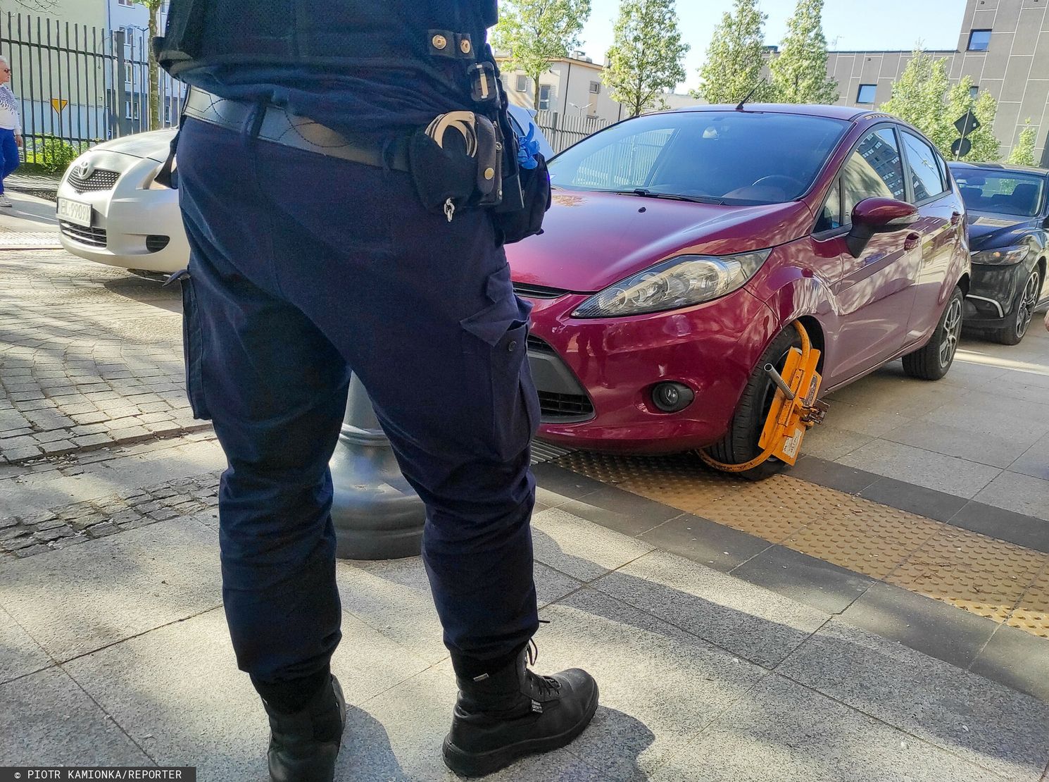 Ogrom mandatów za parkowanie pod dworcem. Straż miejska podała dane