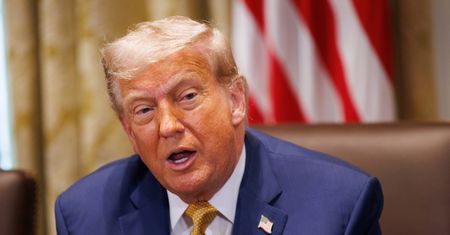 Trump broni swoich ceł. "USA rozkwitają"