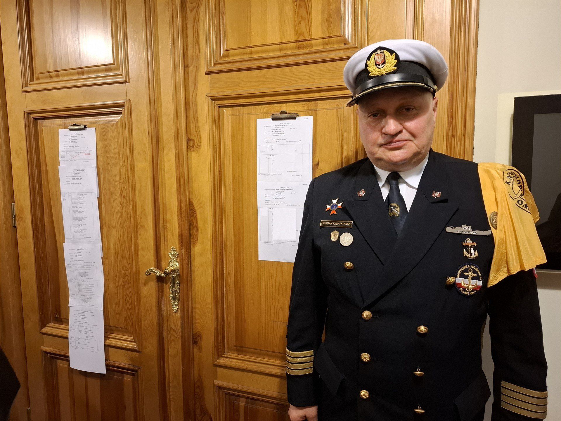 Kpt. Bogdan Kwiatkowski przed salą rozpraw w Sądzie Apelacyjnym w Gdańsku.