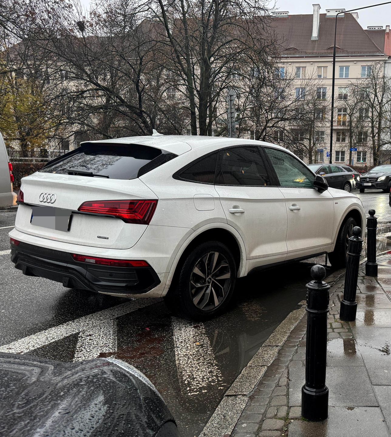 Weronika Rosati parkuje na zakazie