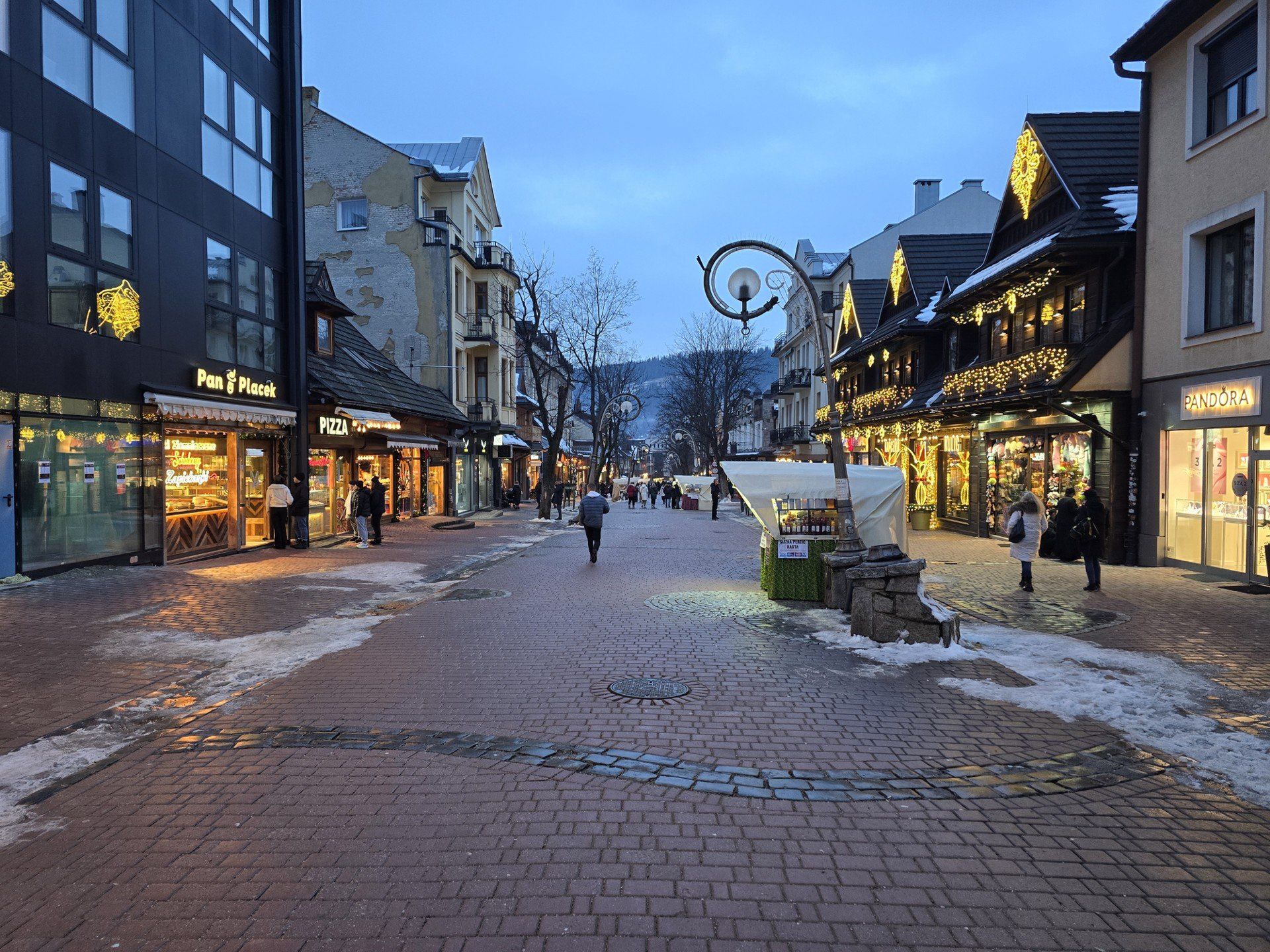 Krupówki bez śniegu