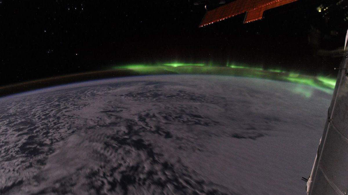 Tak wygląda zorza polarna widziana z kosmosu 1