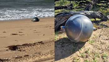Kule spadły z nieba. Potem zamknęli plażę w Australii