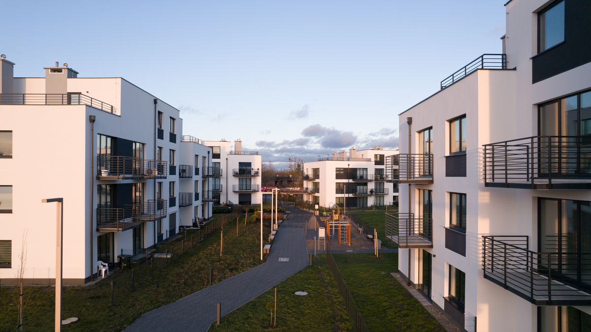 blok, budynek, nowe, nieruchomosci, nowoczesne, mieszkalne, balkon, budowa, dom, architektura, apartament, okienna, fasada, dach, miejski, miasteczko, prawdziwy, mieszkaniowy, niebo