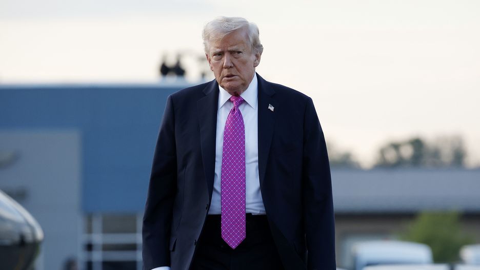 MORRISTOWN, NEW JERSEY - SEPTEMBER 14: U.S. President Donald Trump walks to Air Force One at Morristown Airport on September 14, 2025 in Morristown, New Jersey. Trump is returning to Washington, DC after a trip to New York and his golf club in Bedminster, New Jersey. (Photo by Kevin Dietsch/Getty Images)