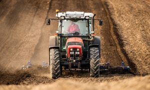 Zmowa przy sprzedaży maszyn rolniczych. UOKiK nałożył potężną karę na osiem spółek