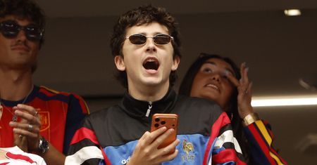 Timothée Chalamet pokazał koguta. Na trybunach rozległo się buczenie