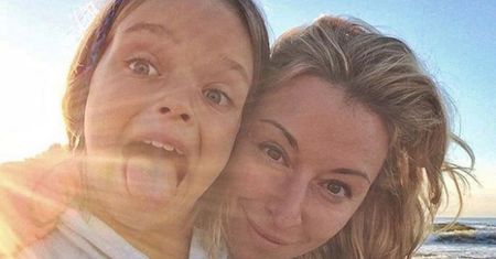 Martyna Wojciechowska pozuje z "przybranymi" dziećmi. "Postanowiłam, że przeżyję dwa życia" (FOTO)