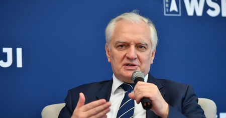Luzowanie obostrzeń. Co z otwarciem restauracji? Gowin zabiera głos