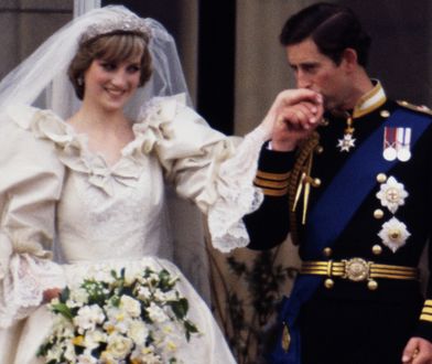 Suknia księżnej Diany na wystawie. Harry nie będzie zadowolony