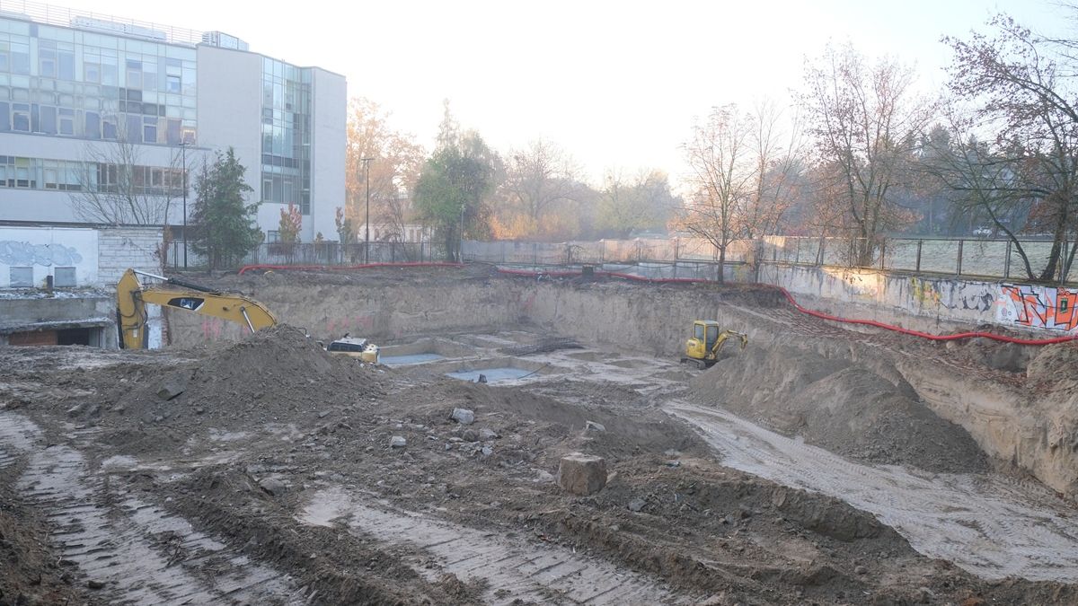 Budowa prywatnego akademika The One przy ul. Głębokiej (obok Orlenu)