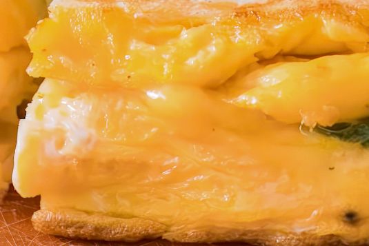 Gdy mam ochotę na szybką przekąskę, sięgam po przysmak dawnej Jugosławii. Moja rodzina uwielbia ją jeść