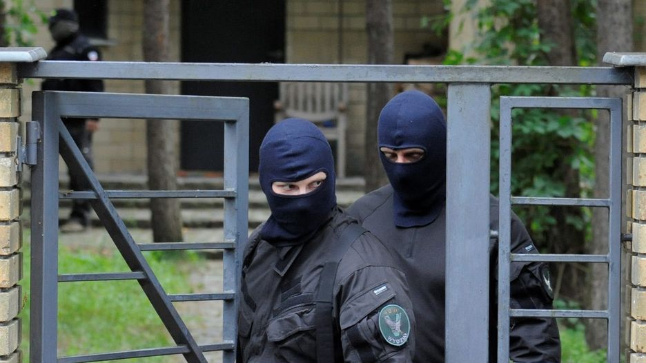 przeszukanie
Bart�omiej Zborowski
abw, afera pods�uchowa, Agencja Bezpiecze�stwa Wewn�trznego, dom, funkcjonariusz, Konstancin, marek f., nagrania, pods�uchy, przeszukanie, tasmy, wprost