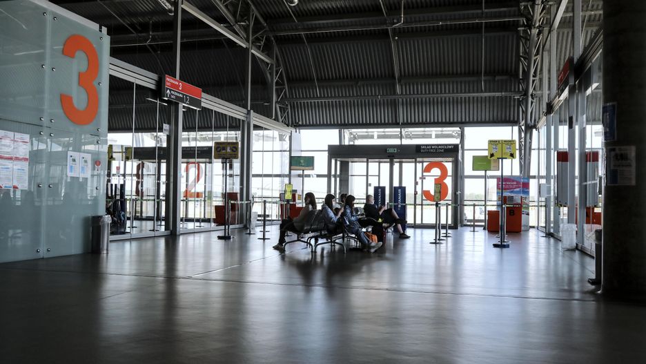 Warszawa. Lotnisko w Modlinie odnotowuje ruch pasażerów