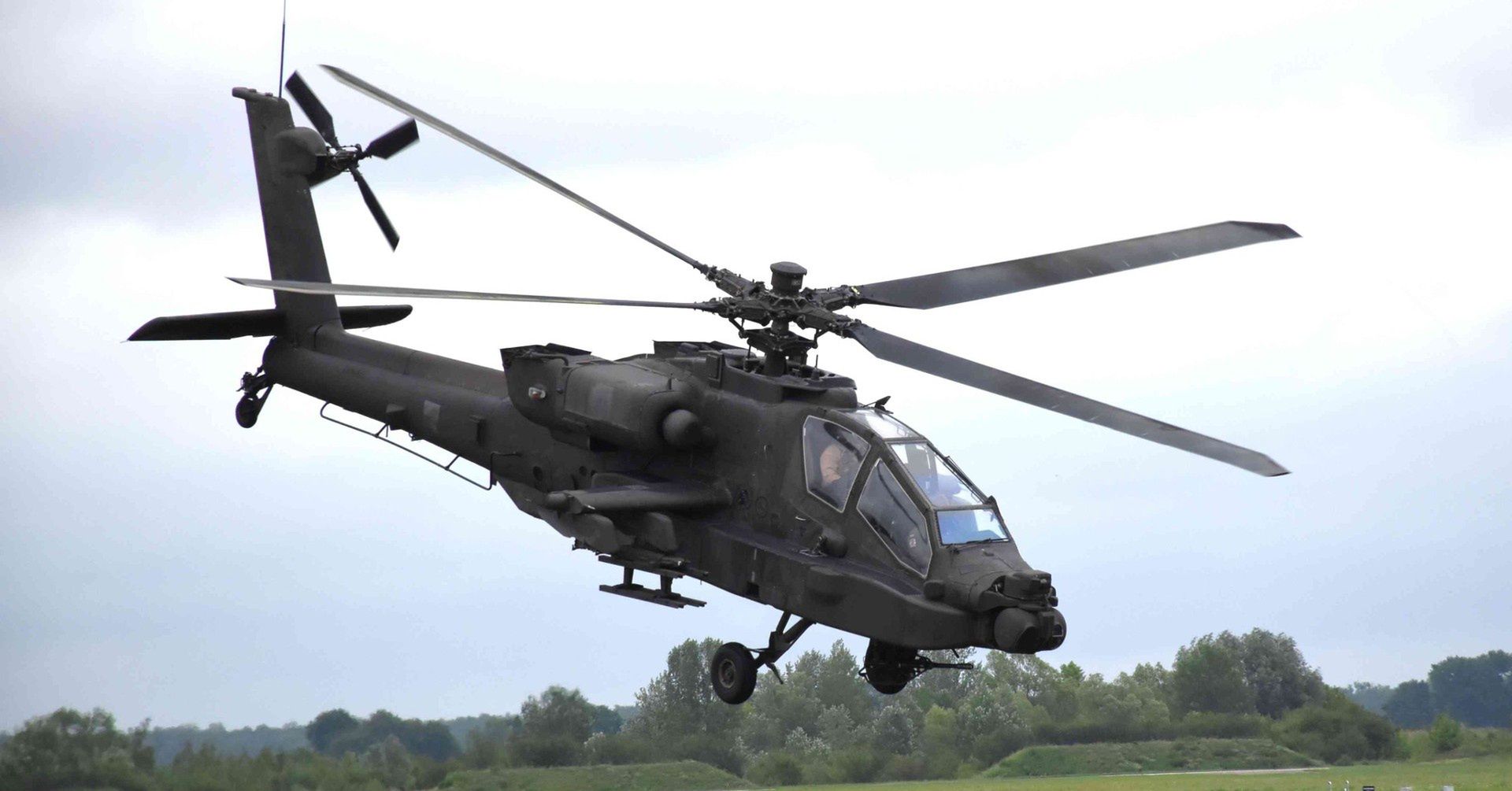 Szkolenie na śmigłowcach Apache AH-64D w 56 Bazie Lotniczej pod Inowrocławiem