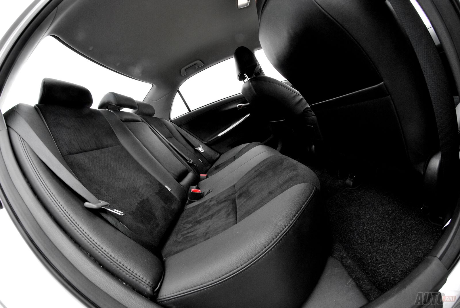 Toyota Corolla 2,0 D4D Prestige - test Autokult