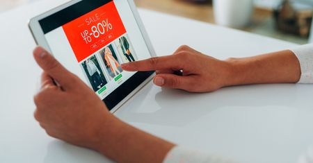 Raport: Jak Polacy kupują modę i wyposażenie wnętrz?