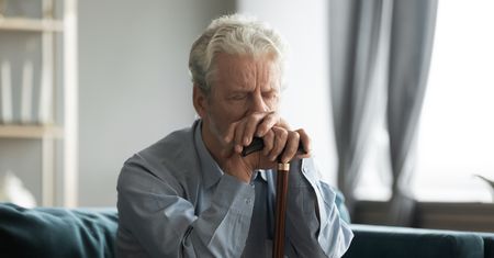 Bradykinezja - przyczyny, objawy, diagnostyka, leczenie, rehabilitacja