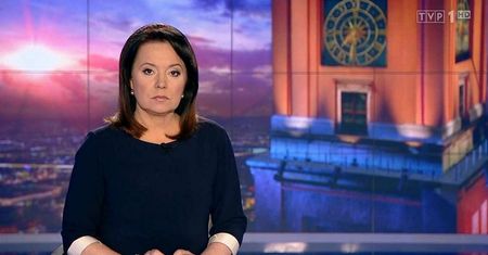 Część widzów w grudniu nie włączy już TVP. Ekspert węszy spisek