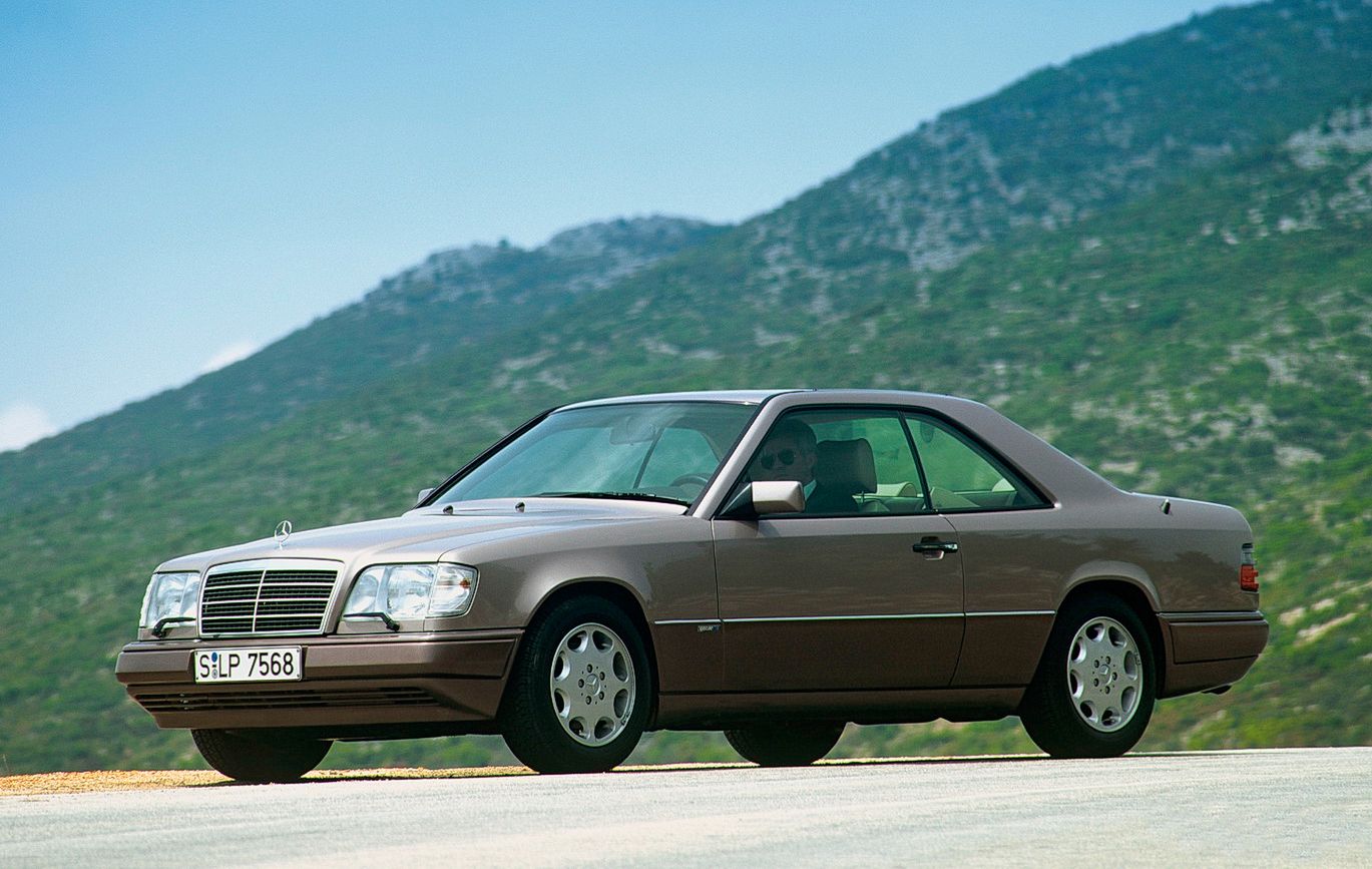 Mercedesy z benzynowymi silnikami z nadwoziem coupe są drogie, a mogą być jeszcze droższe.