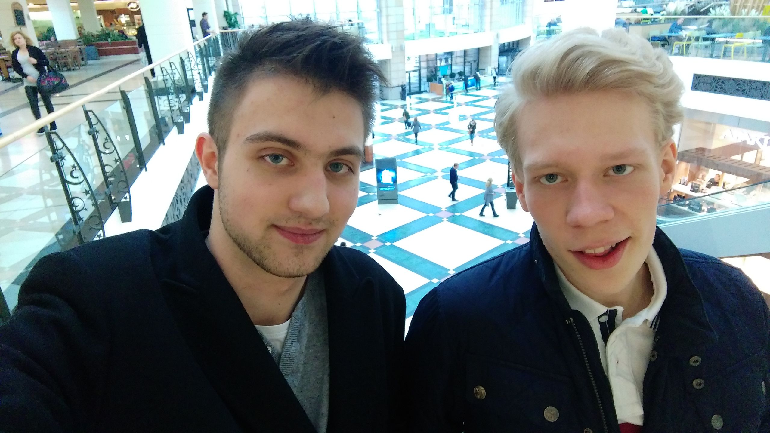 HTC Desire Eye - test i recenzja smartfona dla miłośników selfie 8