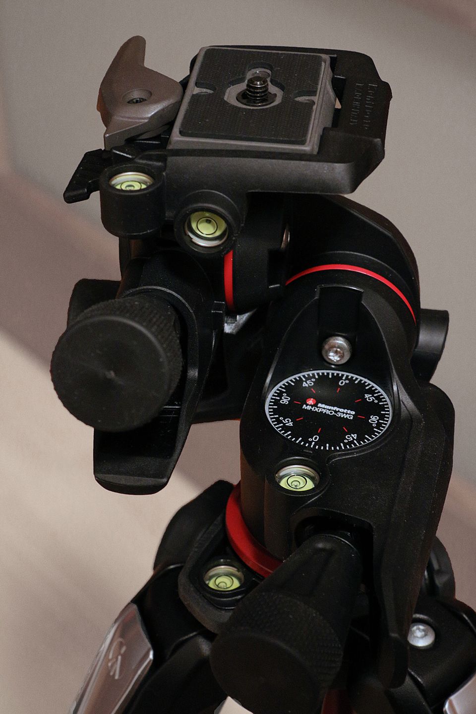 Ładna para od Manfrotto, czyli głowica XPRO-3WG na najnowszym statywie 055 [test] 9