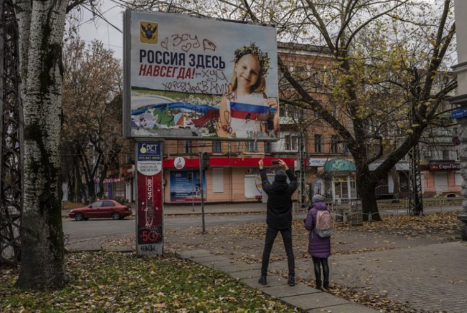 Rosyjskie billboardy w Chersoniu