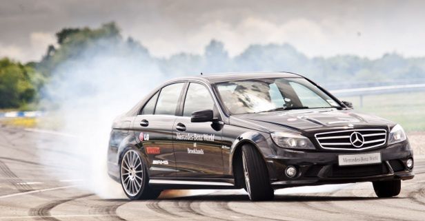 Mercedes - najdłuższy drift