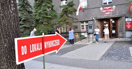 Wybory 2020. Przewodniczący komisji agitował? Został ukarany mandatem