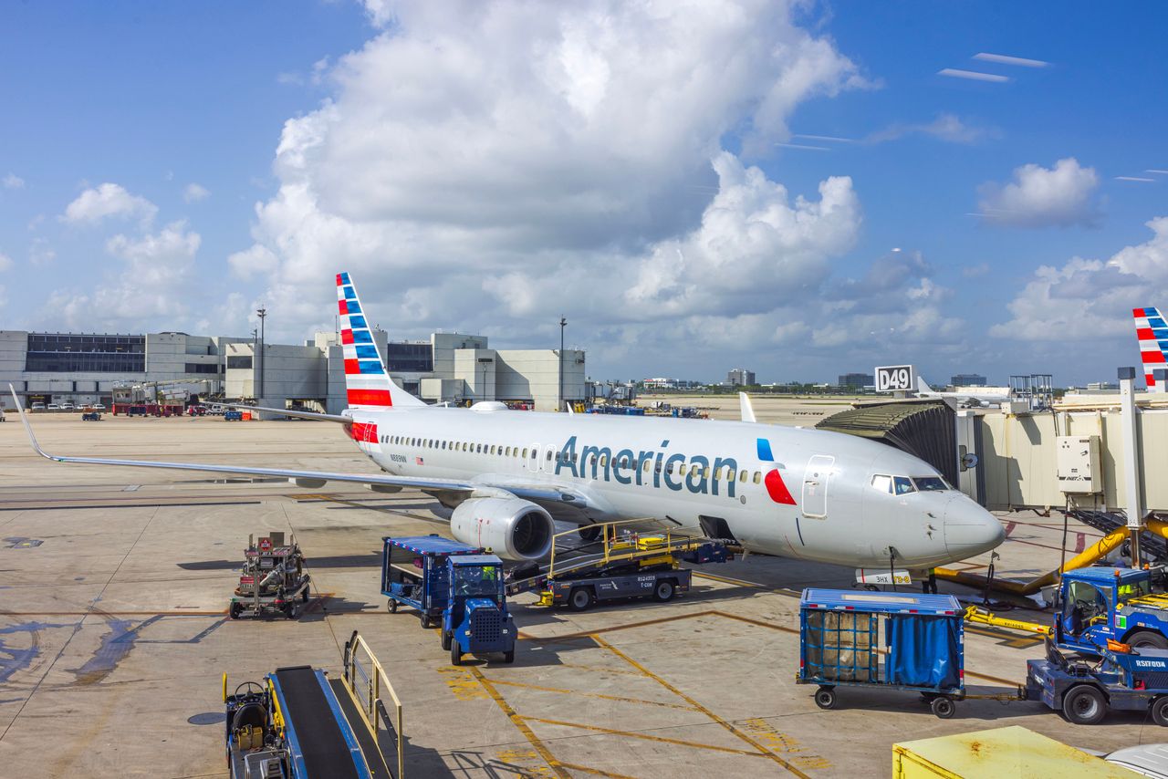 How to skip luggage woes: Ex-American Airlines CEO's travel hack