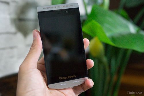 W skrócie: BlackBerry 10 Porsche Design, brak Moto X w Europie, zdjęcie wykonane Galaxy Note'em 3 1