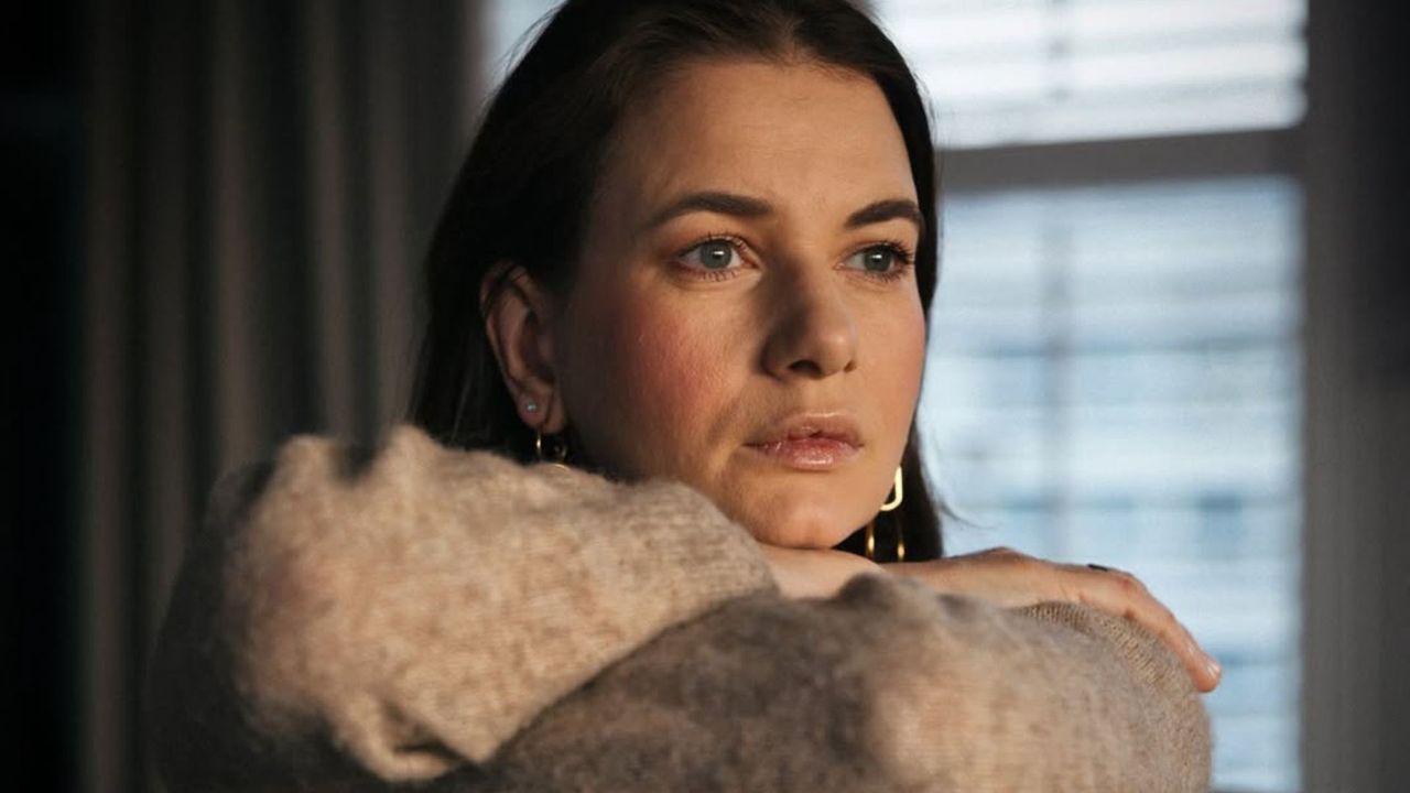 Karolina Malinowska o trudnym dzieciństwie. "Żeby cię opieka społeczna nie odebrała"