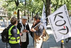 Pikieta KOD-u przed siedzibą Trybunału Konstytucyjnego