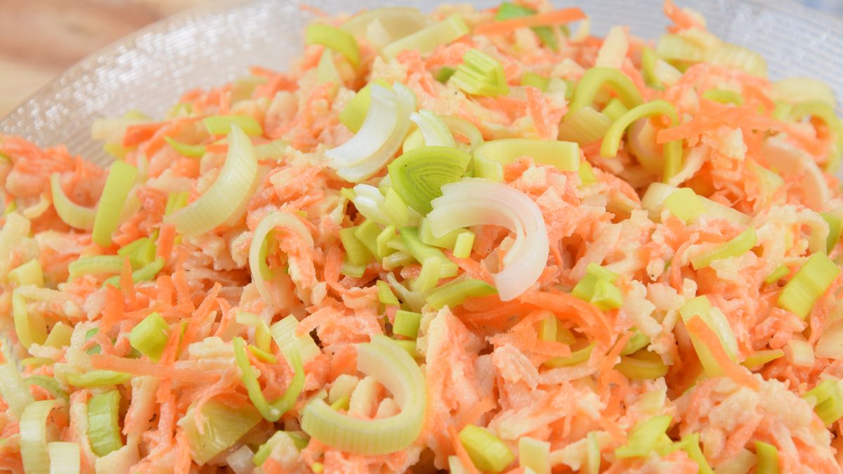 Najlepsza surówka do ryby. Przygotujesz ją w 10 minut